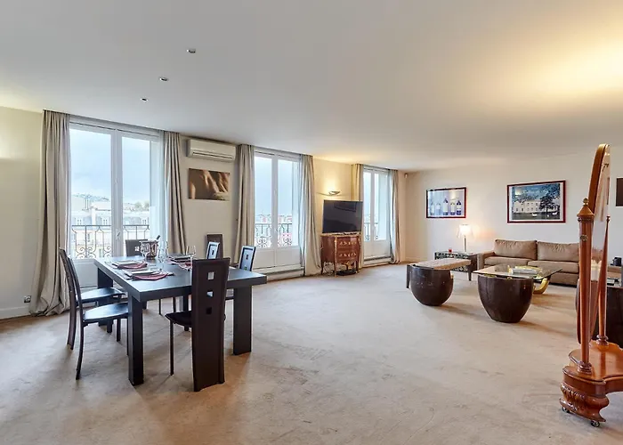 Arc De Triomphe By Prestige 아파트