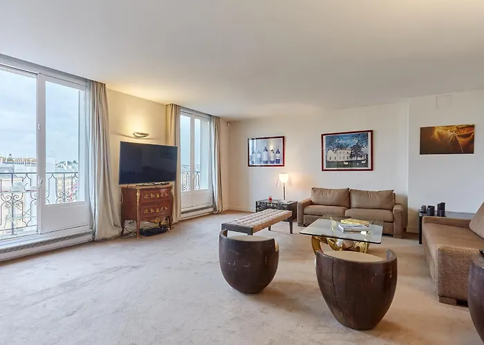 Arc De Triomphe By Prestige *