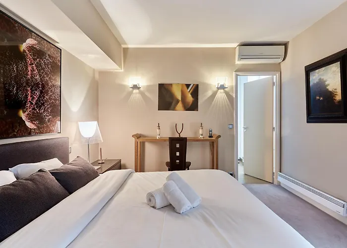 Arc De Triomphe By Prestige