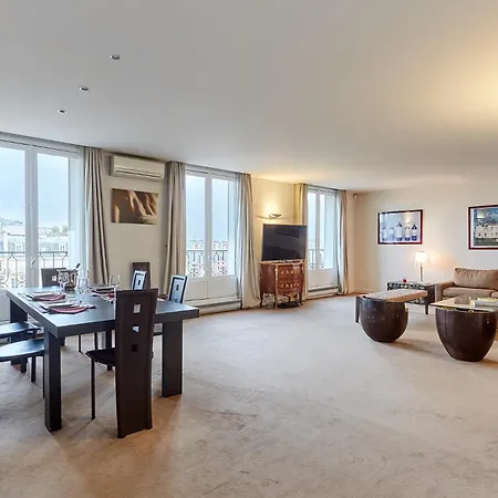 Arc De Triomphe By Prestige Apartment